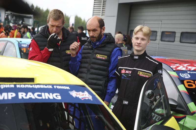Этап СМП РСКГ Спринт на Moscow Raceway собрал команду B-Tuning Pro Racing Team