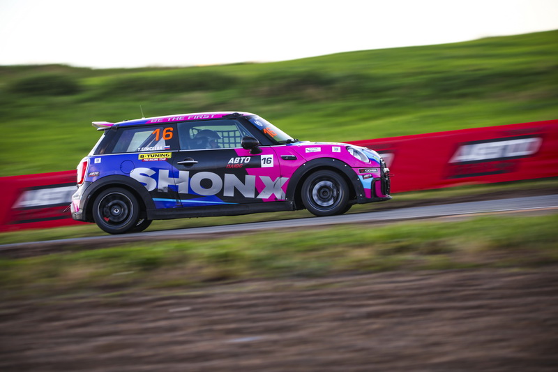 Казань ринг: B-Tuning Pro Racing Team и успех Божедомова