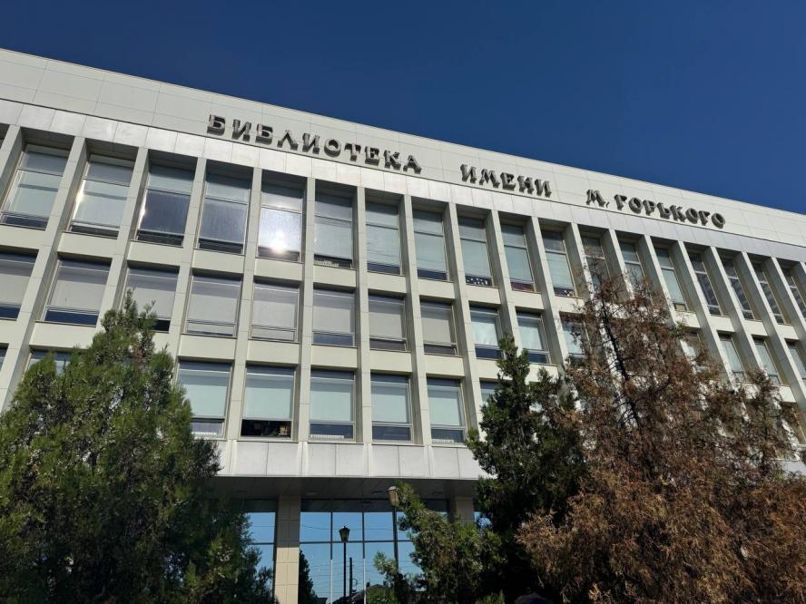 Денис Котов отметил важность проекта для развития чтения и культурного обмена в стране 