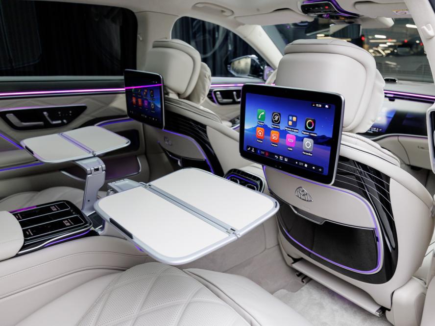 В России состоялась презентация обновленного флагмана Mercedes-Maybach S-Class от Legacy Motors