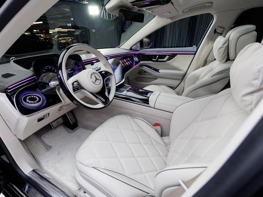 Обновленный Mercedes-Maybach S-Class впервые предстал перед российскими клиентами Legacy Motors 