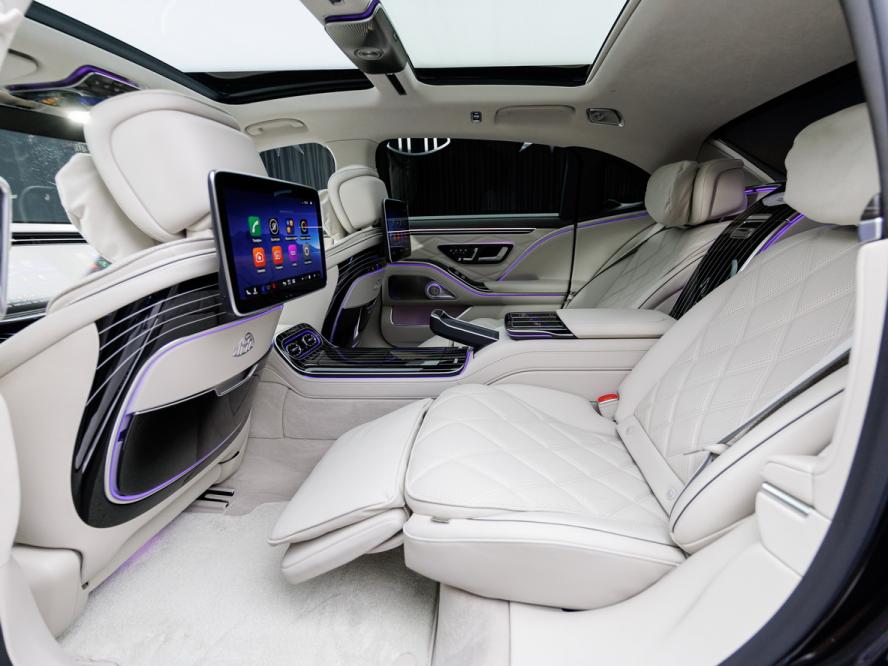 Закрытая презентация Legacy Motors ознаменовала премьру обновленного Mercedes-Maybach S-Class в России