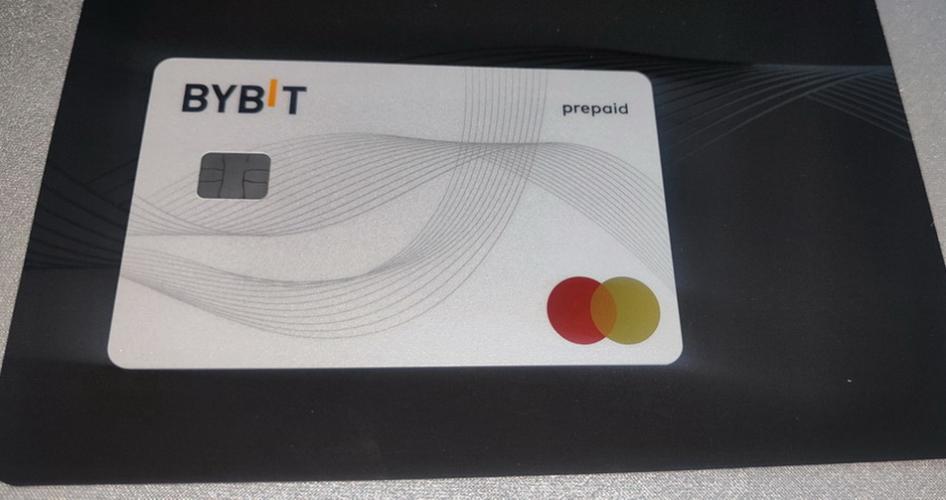 Клиент получает именованную Mastercard в цифровом виде и сможет пользоваться сразу после активации