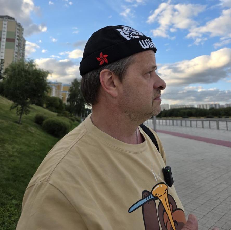 Влияние техногигантов может привести к потере уникальных культурных ценностей из-за нового закона об ИИ, заявил Роман Рябцев